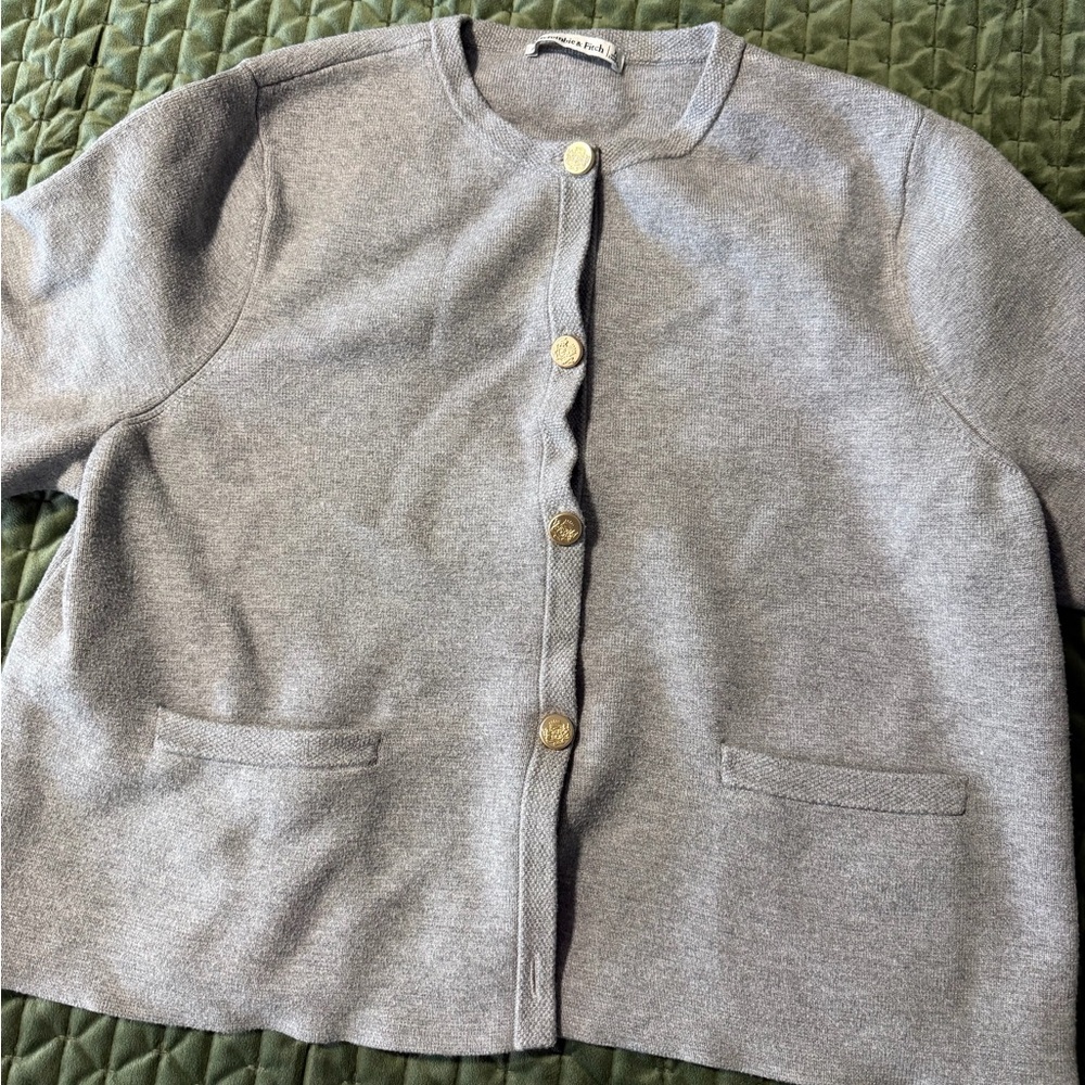 Abercrombie & Fitch grey‎ short sleeve cardigan gold buttons size XL - Picture 2 of 11